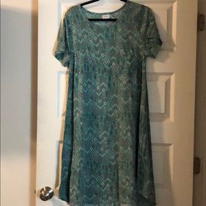 Cute LulaRoe Carly dress